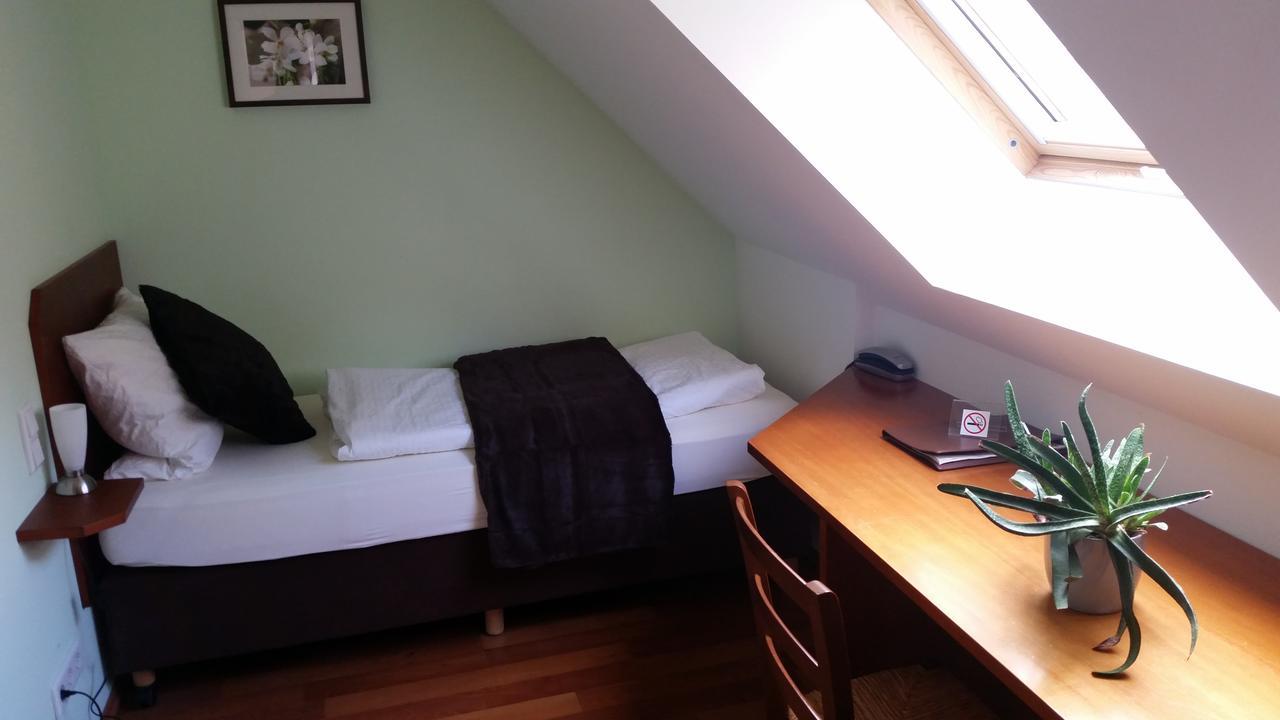 Ellenbergs Restaurant & Hotel Hessheim Экстерьер фото